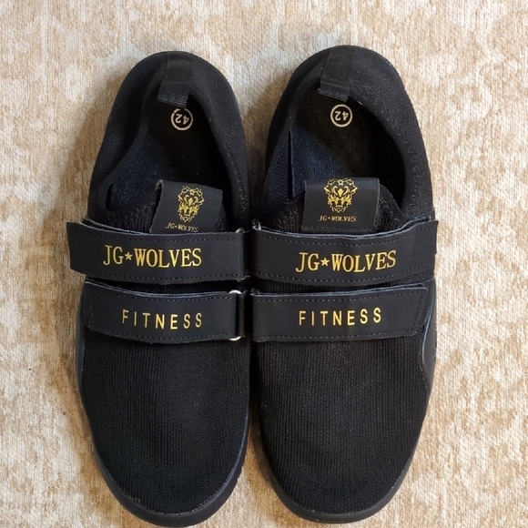 JG Wolves Black and Gold weightlifting shoes size 42 (9 men) - Picture 1 of 10